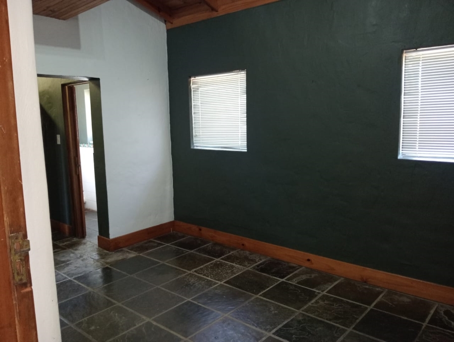 To Let 4 Bedroom Property for Rent in C Place Eastern Cape